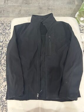 Men's Black Performance Softshell Jacket - Technical Windproof Layer